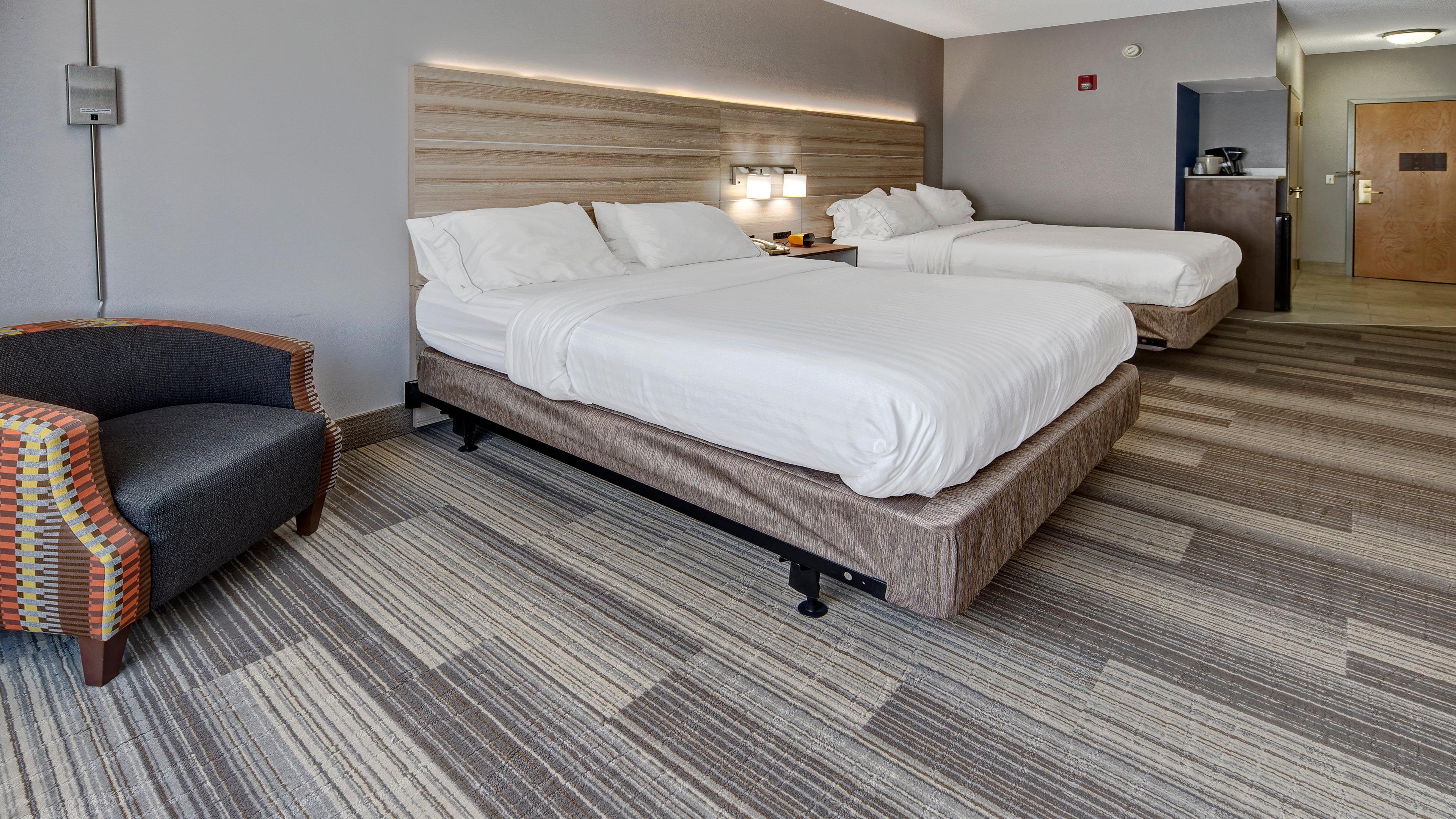 Holiday Inn Express Hotel & Suites London By Ihg Exterior foto