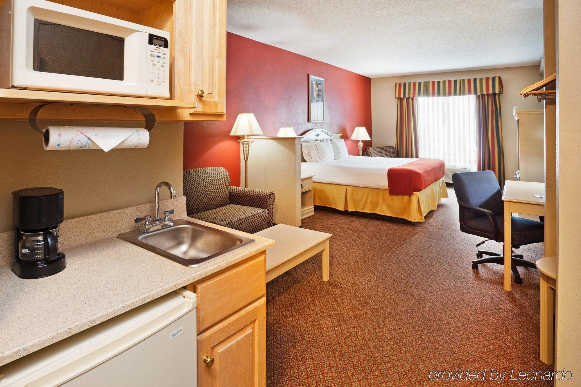 Holiday Inn Express Hotel & Suites London By Ihg Quarto foto