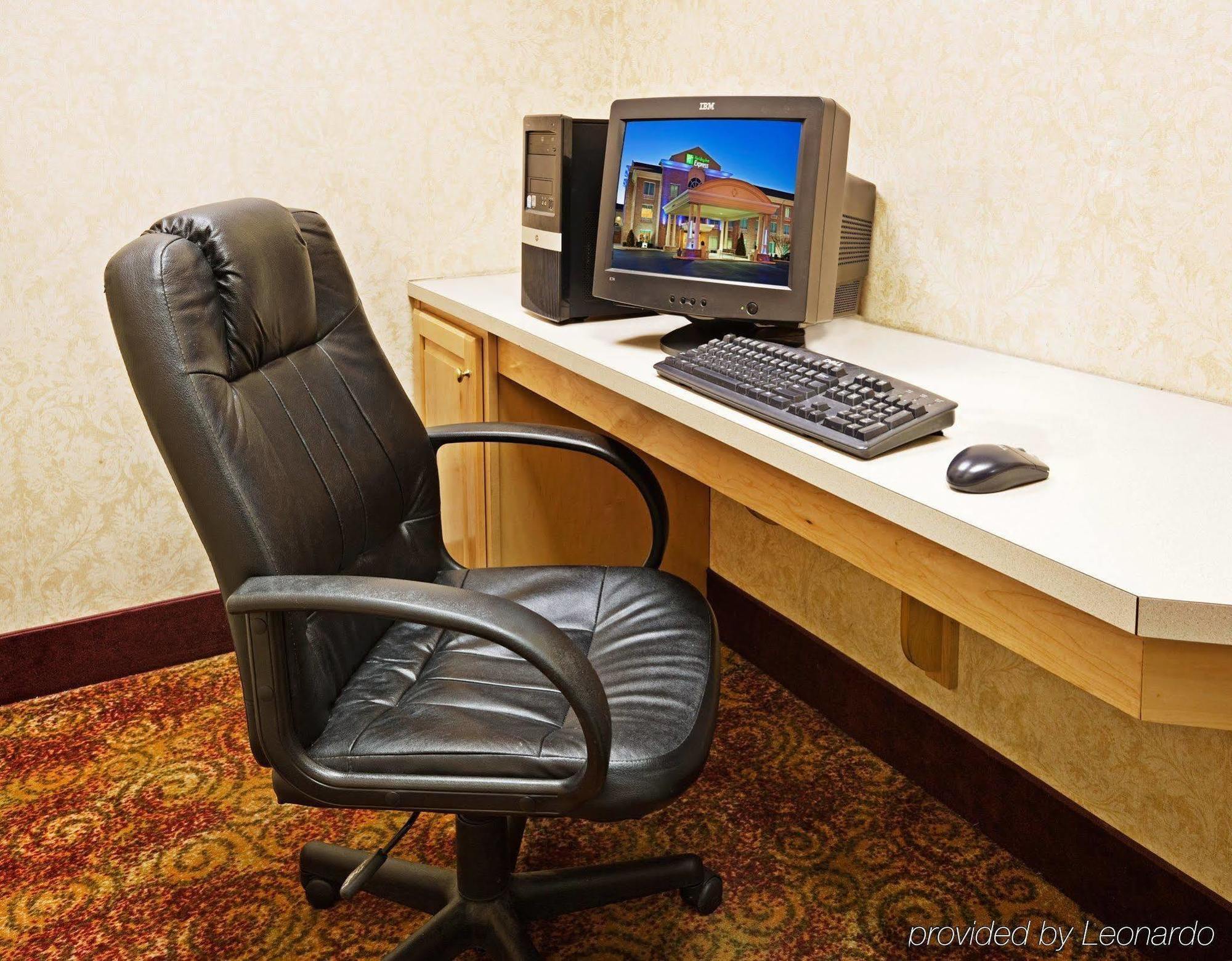 Holiday Inn Express Hotel & Suites London By Ihg Facilidades foto